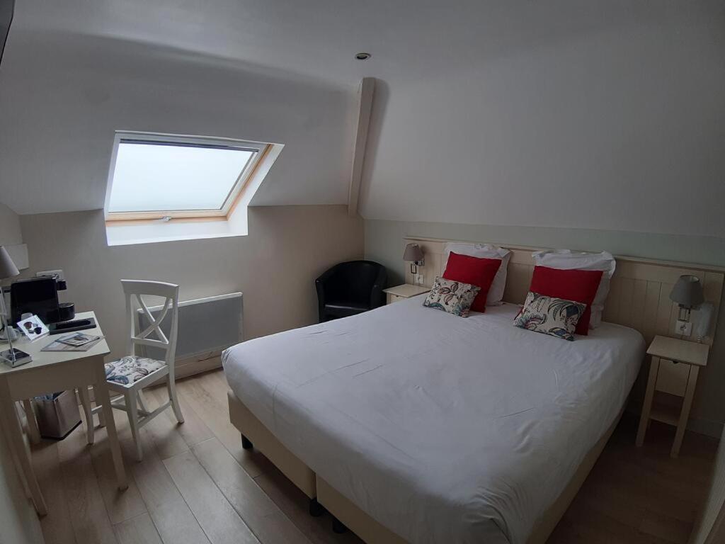 Les Embruns Hotel Trouville-sur-Mer Luaran gambar