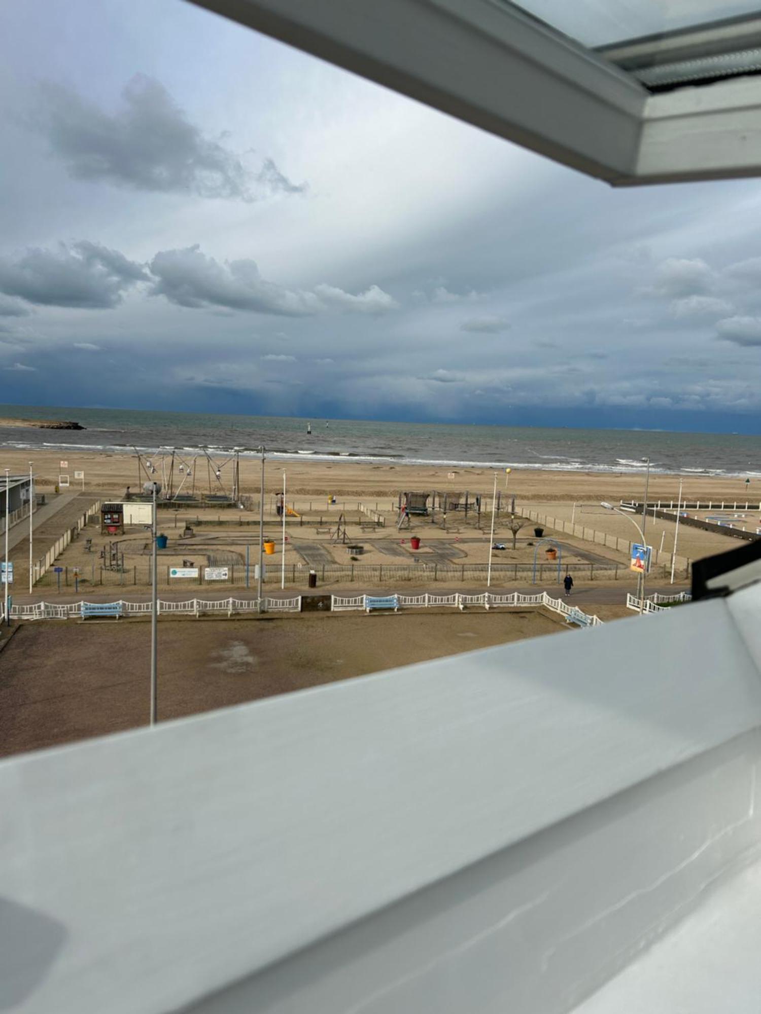 Les Embruns Hotel Trouville-sur-Mer Luaran gambar
